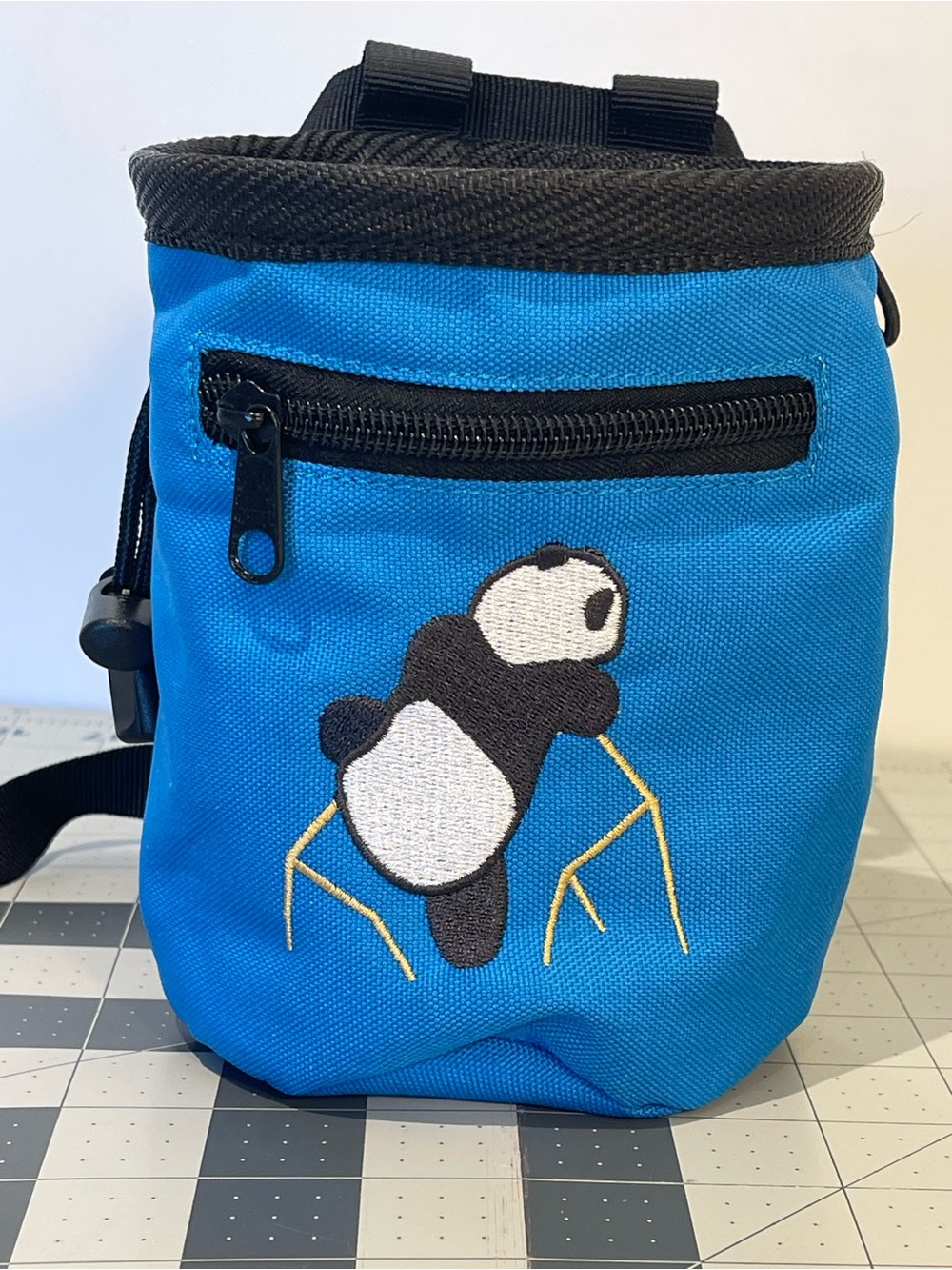 AMC Rock Climbing Panda Chalk Bag Blue Embroidered Zipper Pocket Waist Belt